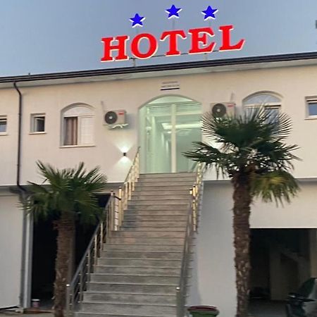 Hotel A & V Dodani Deja's Ford Exteriör bild